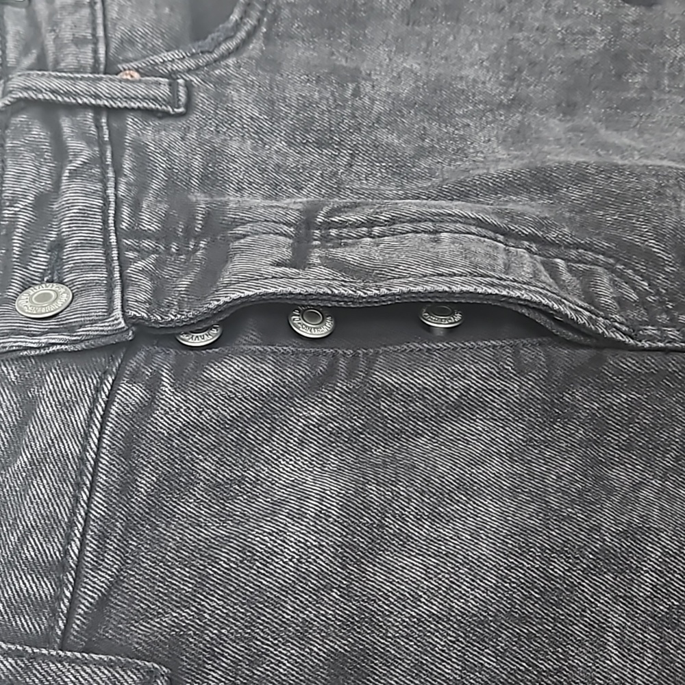 Womens Old Navy High Rise Shorts Distressed Straight Sz 16 - Picture 2 of 6